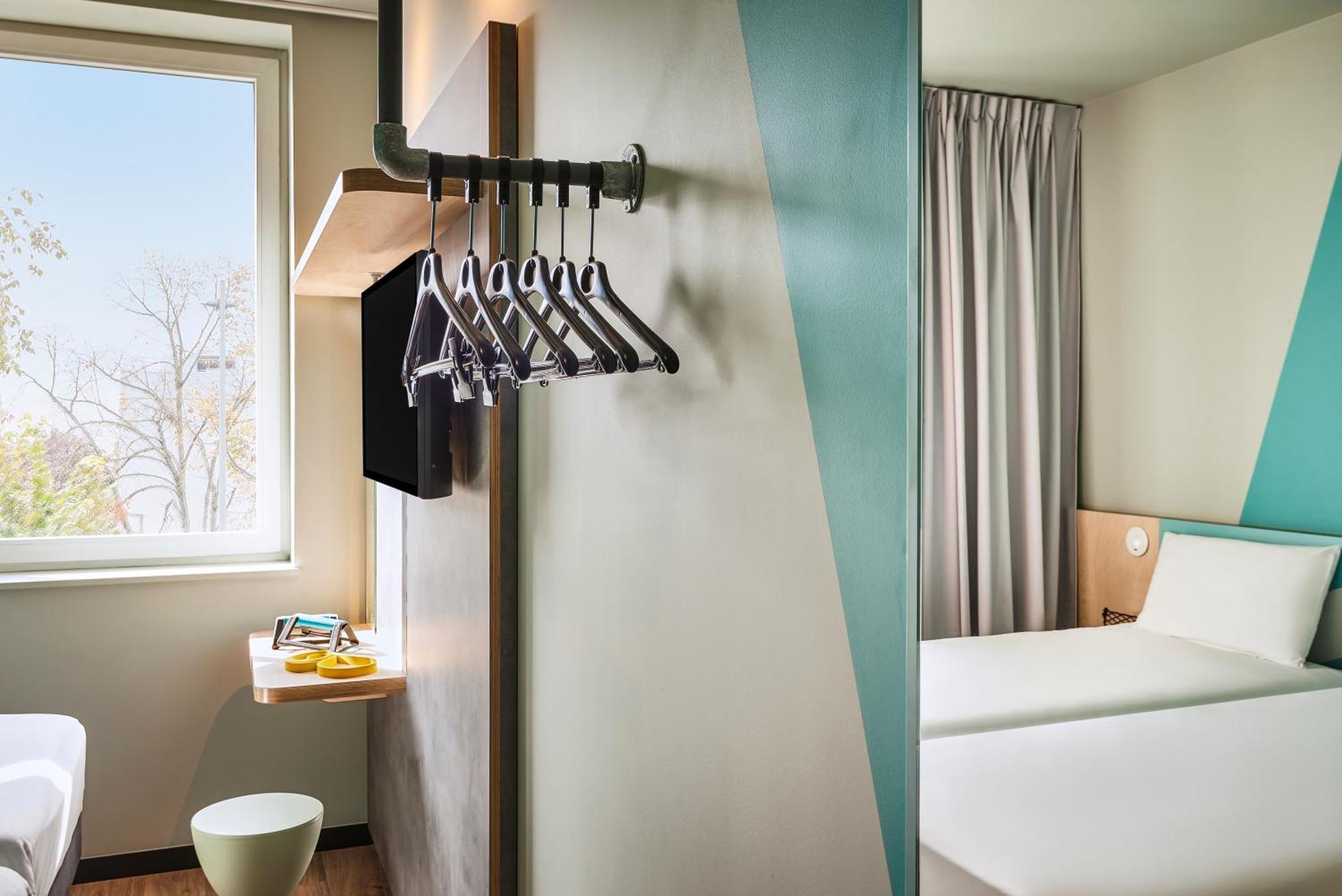 Hotel Ibis Budget Nantes Ouest Atlantis Coueron ภายนอก รูปภาพ