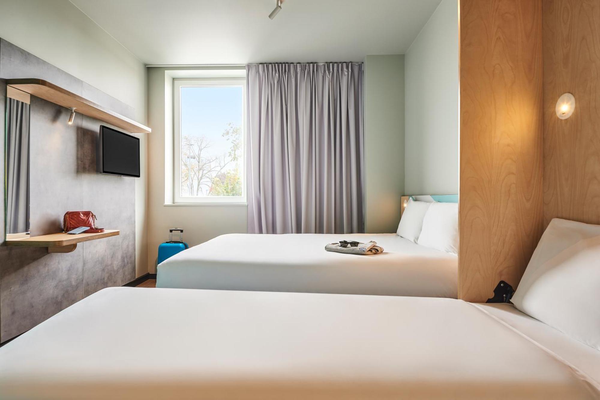 Hotel Ibis Budget Nantes Ouest Atlantis Coueron ภายนอก รูปภาพ