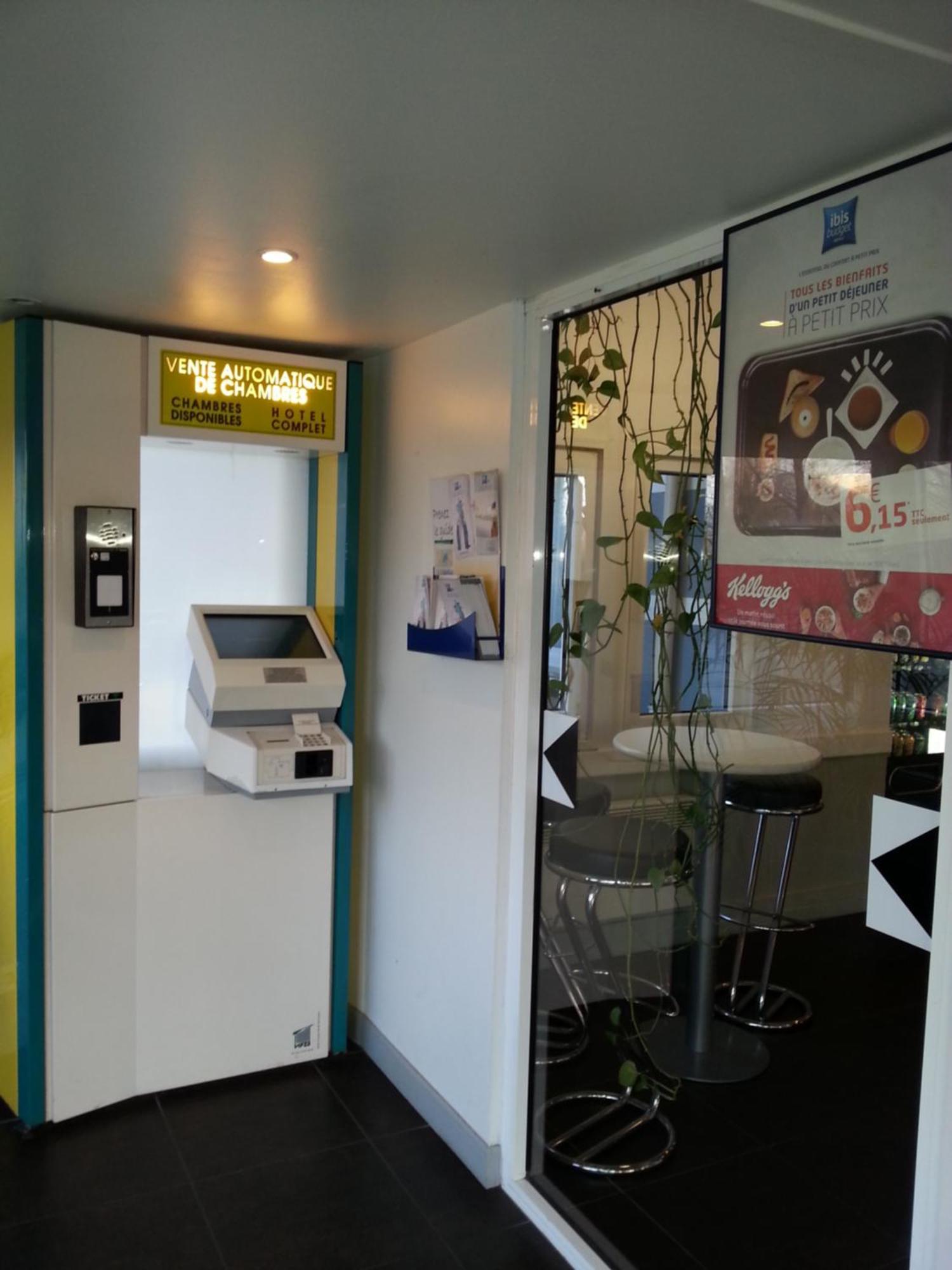 Hotel Ibis Budget Nantes Ouest Atlantis Coueron ภายนอก รูปภาพ