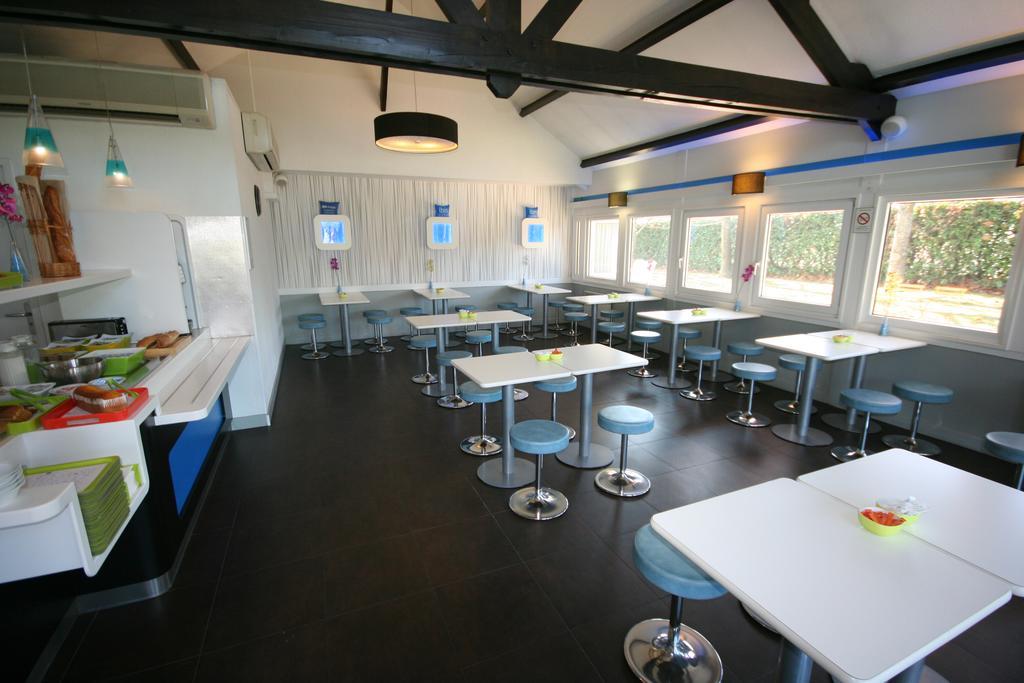 Hotel Ibis Budget Nantes Ouest Atlantis Coueron ภายนอก รูปภาพ